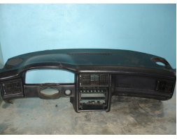Audi 80 B4 Deska rozdzielcza kokpit konsola