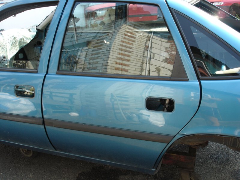 Opel Vectra A Drzwi lewy tył