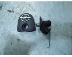 Opel Corsa B 3D zamek klapy bagażnika.