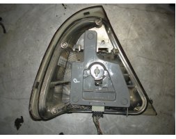 Mercedes C W202 93-01 lampa prawy tył 2028203664