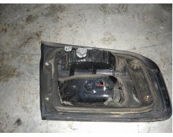 Mazda 626 V kombi Lampa prawy tył wewnętrzna 