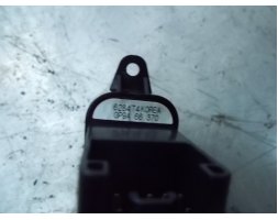 Mazda 6 I Przełącznik szyb lewy przód GP9A66370 UK
